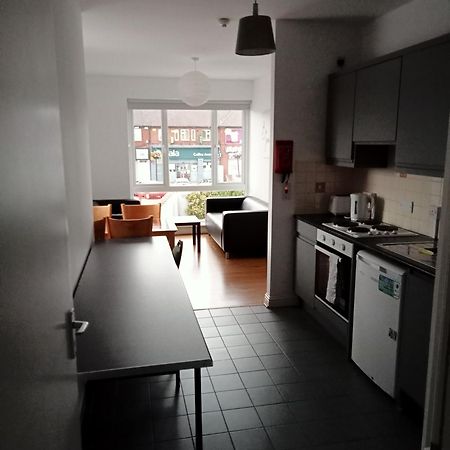 2 Bedroom, 2 Bathroom Apartment Dublin Eksteriør billede