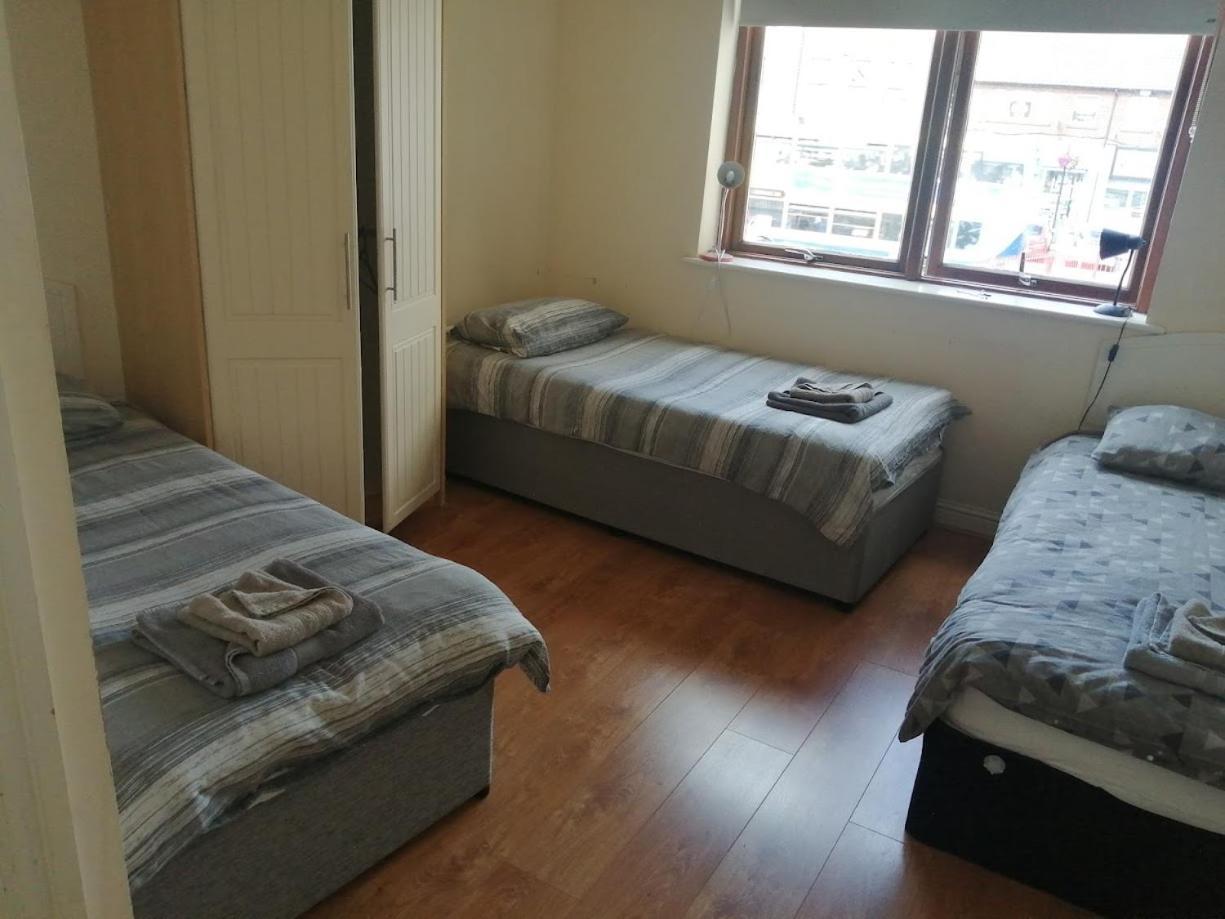 2 Bedroom, 2 Bathroom Apartment Dublin Eksteriør billede